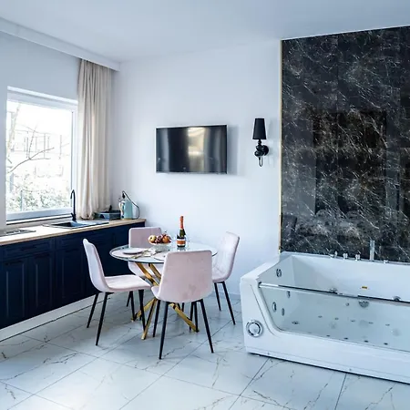 Bryza De Luxe Z Jacuzzi